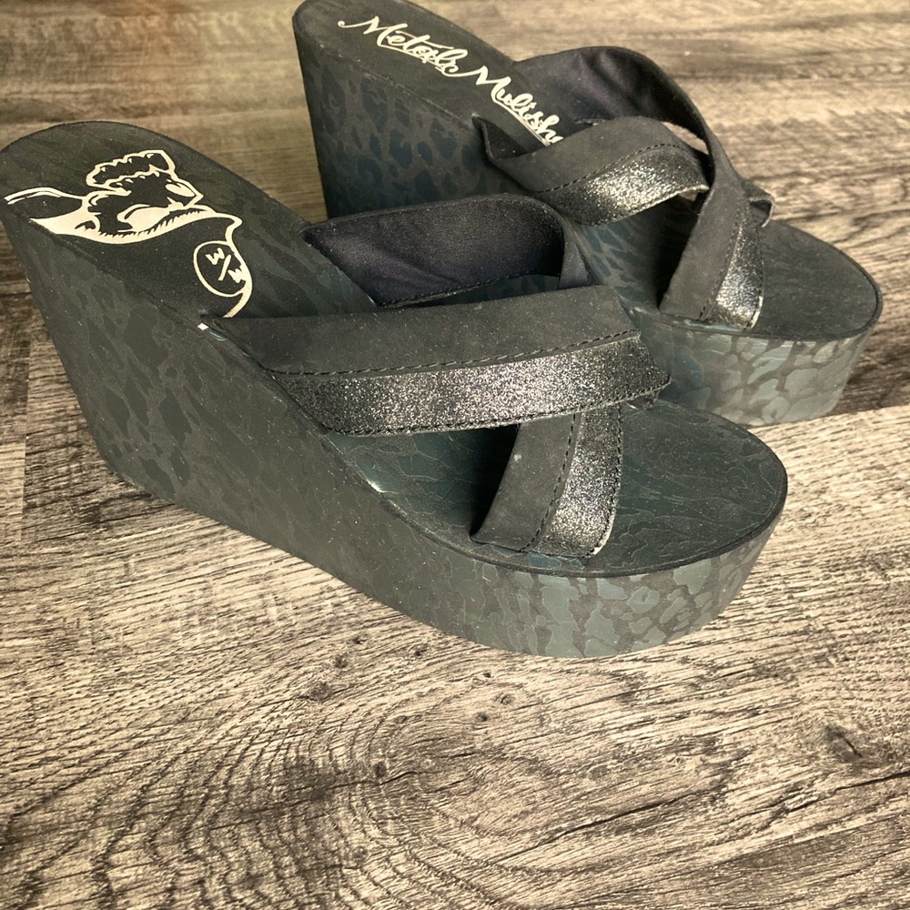 Metal Mulisha wedges, Size 8